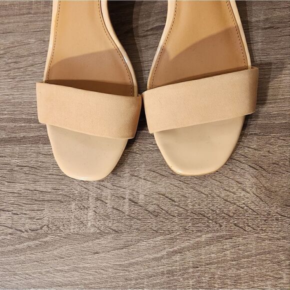 CALVIN KLEIN WOMEN SANDALS BEIGE COLOR BROWN HEEL WITCH GOLD INSCRIPTION saze 7 - Picture 3 of 5
